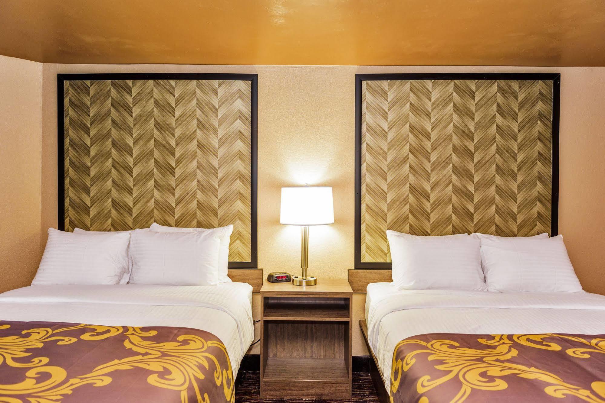 Aarya Hotel By Niagara Fashion Outlets Niagara Falls Exterior photo